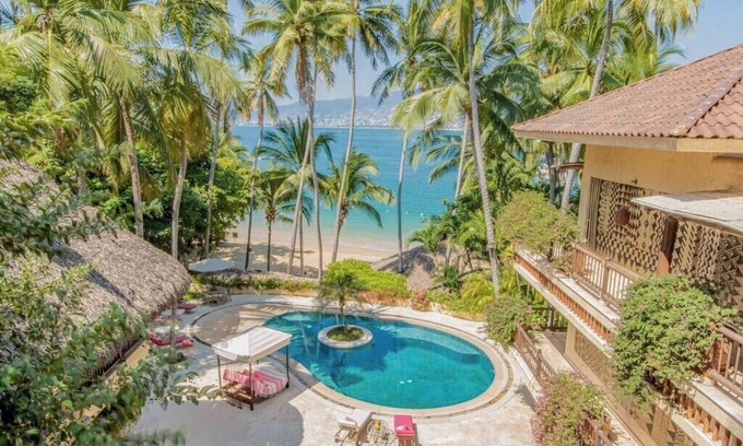 Playa Guitarron Maison | Villa Karin: Magnificent house in front of the bay