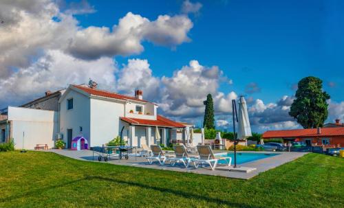 Butkovici Maison | Villa Kati Bati, a perfect summer villa with pool