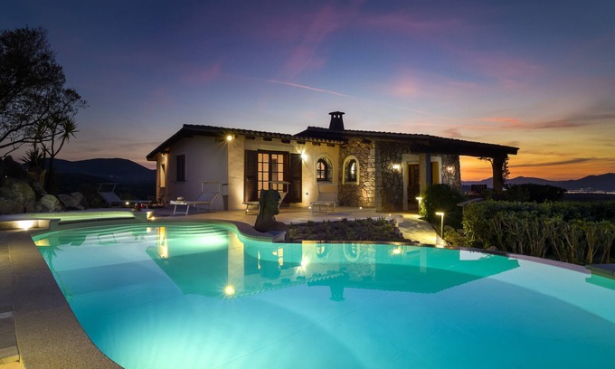 Porto San Paolo Villa | Villa Kiki - avec piscine surplombant Tavolara