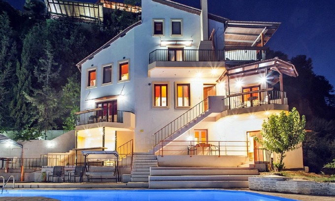 Malevizi Villa | VILLA KLEOPATRA AVEC PISCINE PRIVÉE PRÈS DE LA PLAGE Loin de la ville NO