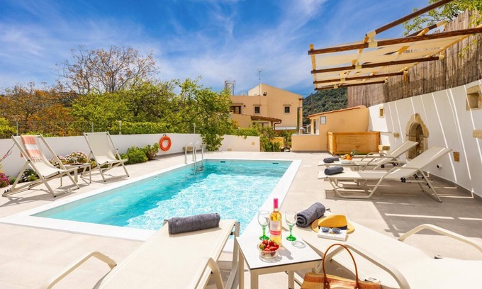 Kare Villa | Villa Koupos - Trois Chambres Villa, Couchages 6