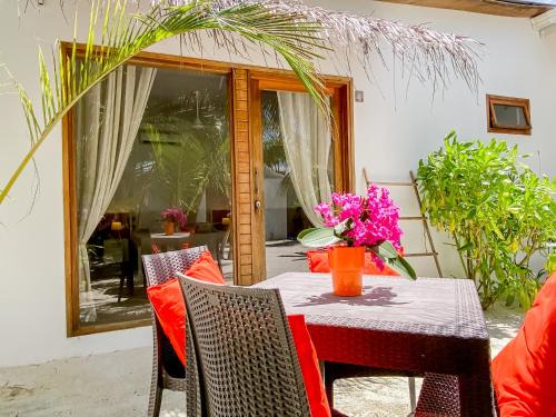 Thulusdhoo Island Maison | Villa Kudì Maldives Guest House Thulusdhoo