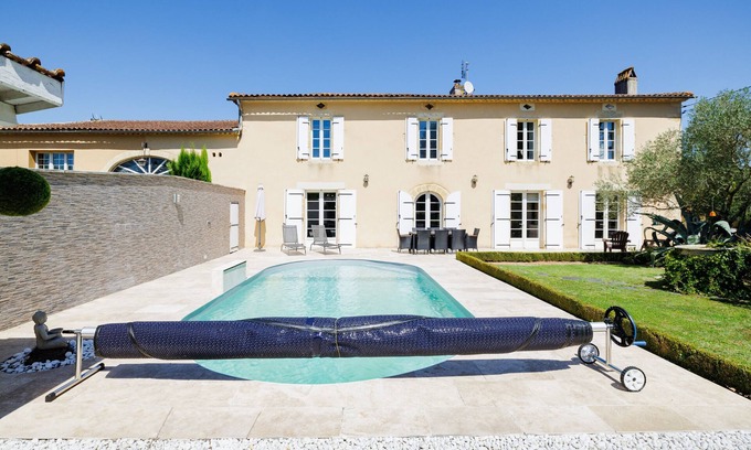 Saint-Pierre-de-Bat Villa | Villa 'La Maison Des Vignes' avec piscine privée, terrasse privée et Wi-Fi