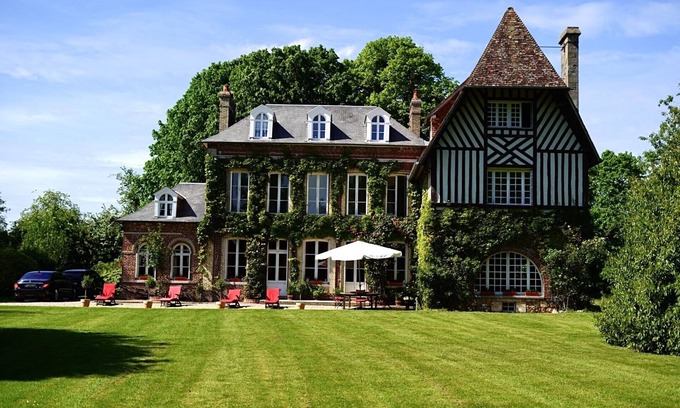 Calleville Maison | Villa La Pas Parisienne
