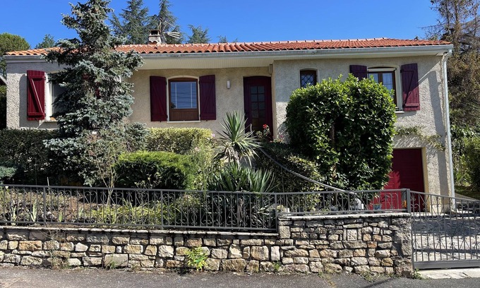 Figeac Cabine | VILLA LA ROSERAIE FIGEAC