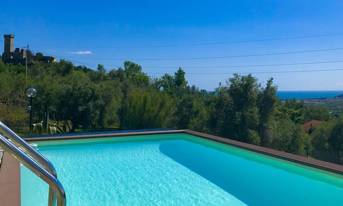 Castelnuovo Magra Villa | Villa La Vigna avec piscine à l'usage exclusif des clients