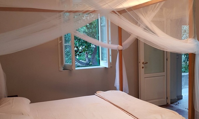 Capo Peloro Villa | Villa Labruto - Acqua Studio avec jardin et parking privé.