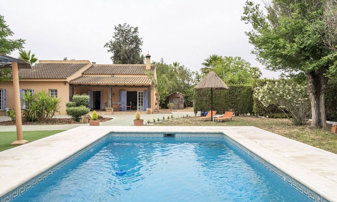Carmona Villa | Villa "Laforge" avec piscine privée et Wi-Fi