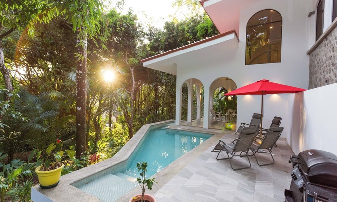 El Cerro Maison | Villa Lapas: Spacious, Lush 2-Bedroom Home & 2-Bedroom Apart, Central, Wildlife!