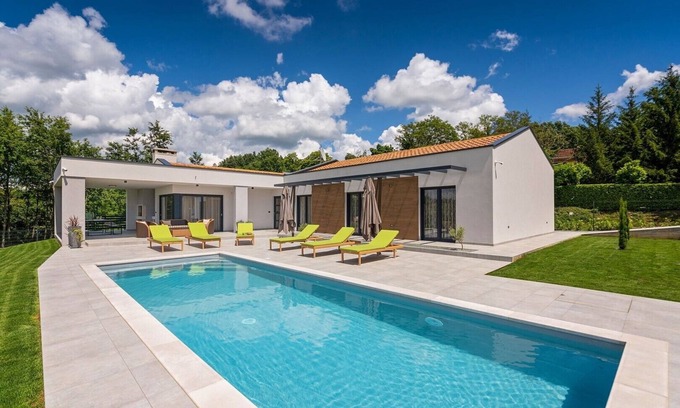 Gracisce Villa | Villa Lara Gracisce - holiday home with pool
