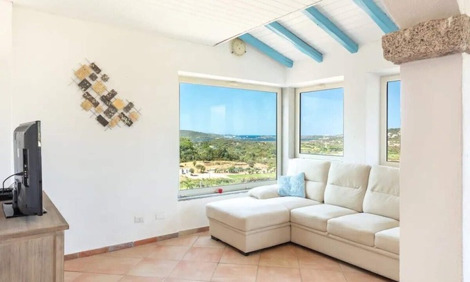 Olbia Villa | Villa Lara avec vue splendide sur la mer dans le golfe de Porto Rotondo