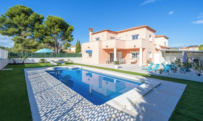 Les Tres Cales Villa | Villa "Las Palmeras" avec Piscine, Balcon & Wi-Fi