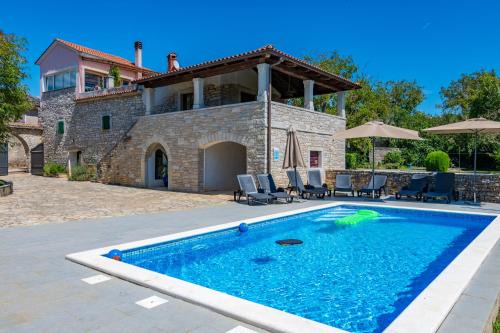 Munci Maison | Villa Lastavica pod Ruzon, two beautiful villas in the heart of Istria