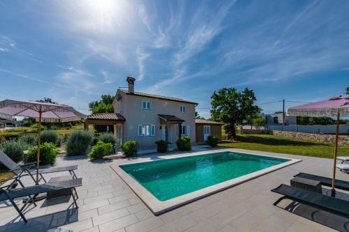 Kapelica Maison | Villa Laura, a charming and private villa near the sea