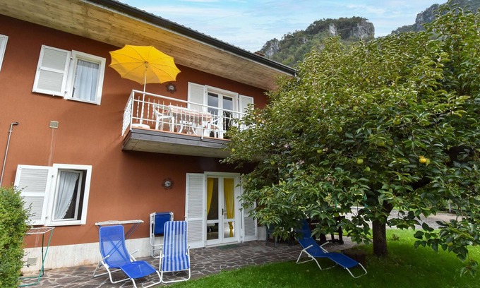 Vesta Appartement | Villa Laura by Interhome