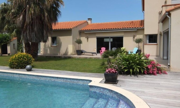 Saint-Genis Maison | Villa Lavande by Interhome