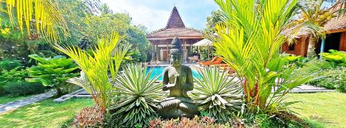 Kalisada Maison | VILLA LE PETIT LEON "Authentic Traditional Wooden House"