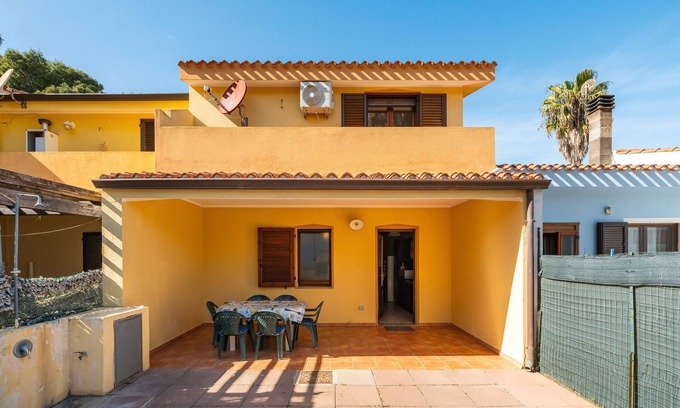 Porto Pino Villa | Villa 'Leo' avec terrasse privée, jardin privé et climatisation