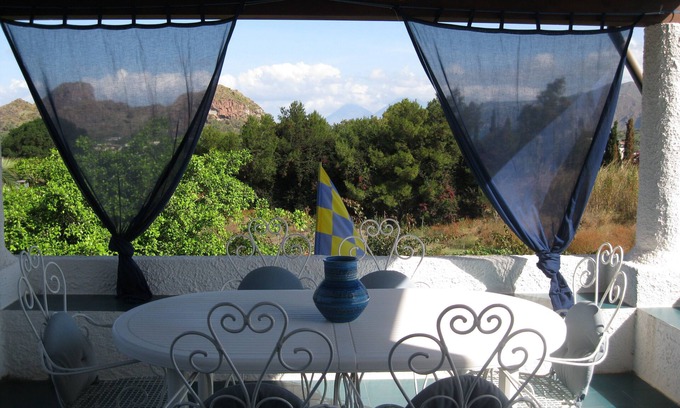 Vulcano Porto Villa | Villa Liliana: 2 + 2 lits, vue panoramique, 200 mt. de la mer.