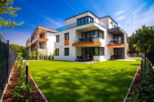 Siofok Aranypart Appartement | Villa Linett