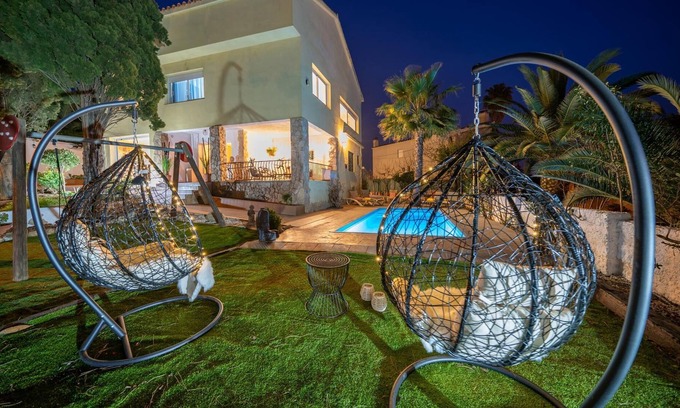 Condado del Jaruco Maison | VILLA LUX GALLERY, GREAT EXPERIENCE, PRIVATE POOL AND CLOSE TO THE SEA, 13 PEOPLE