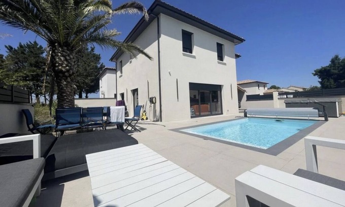Pont-de-Barret Villa | Villa luxe design en Drome provençale