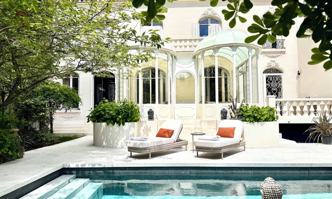 Bel-Air Nord Appartement | Villa Mandé - Paris avec piscine, SPA et Fitness