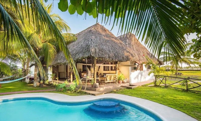 El Paredon Maison | Villa Mango - Three Bedroom House, Sleeps 9