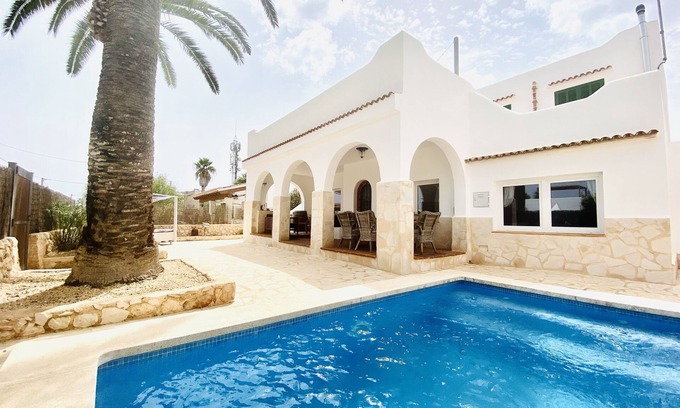 Cala Llombards Maison | "Villa Maria" for 6 people with pool & walking distance to the beach