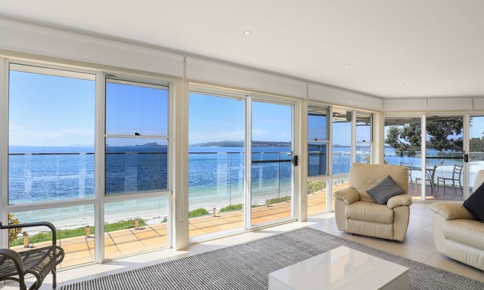 Port Stephens Council Villa | Villa Maris- Beachfront Bliss in Soldiers Point