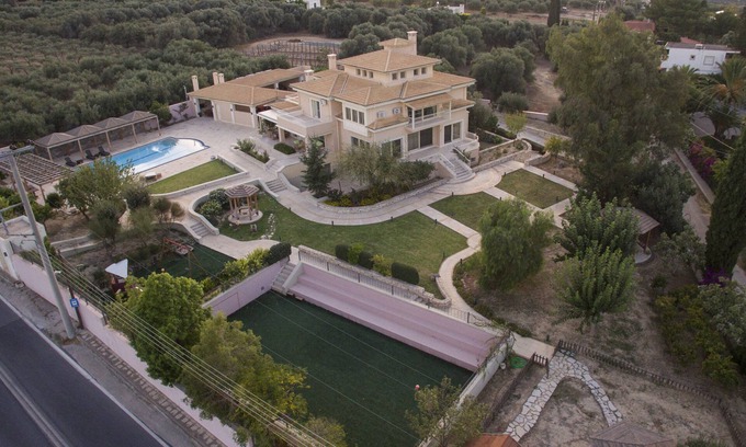 Malevizi Villa | Villa Metaxas, Héraklion, Crète