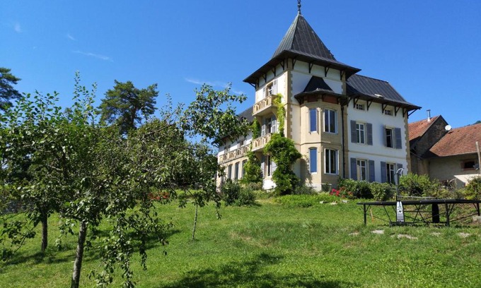 Mouthier-Haute-Pierre Maison | Villa Meyriem