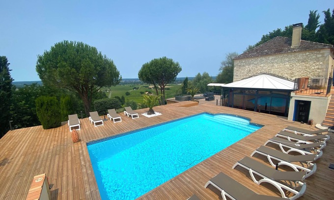 Monbazillac Villa | Villa Monbazillac, vue exceptionnelle, piscine, jacuzzi 10-12 pers