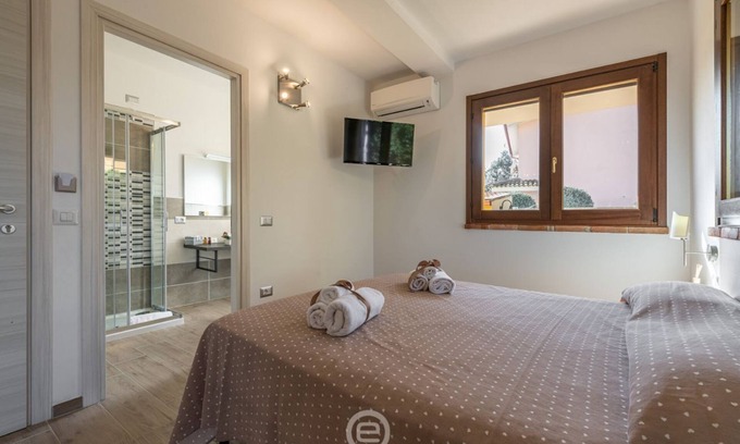 Iglesias Historic Centre Maison | Villa Monica - Suite Maestrale