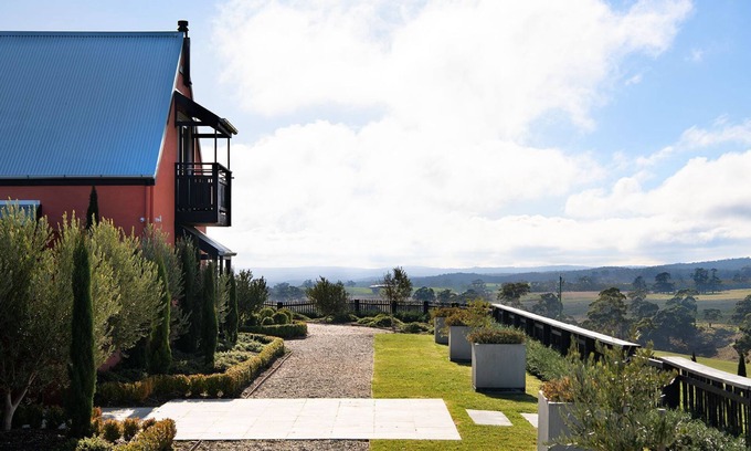 Glenlyon Maison | Villa Monte Lago - Pool, Jacuzzi, Sauna!