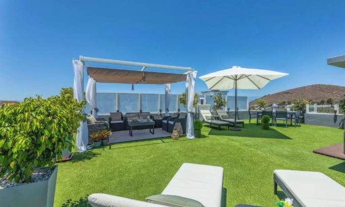 Los Llanos Maison | Villa Montserrat – A beautiful family villa of 280m2 with views of the volcanoes