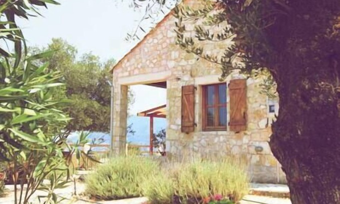 Evreti Maison | Villa Mystique -Charmante, sereine avec piscine et vue mer magique