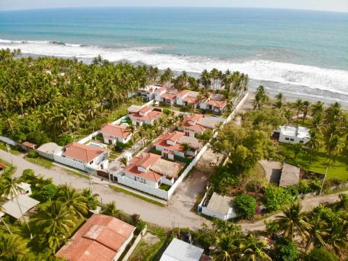 San Luis Talpa Maison | Villa Nakär - Oceanfront Luxury Villa in Playa Amatecampo, El Salvador
