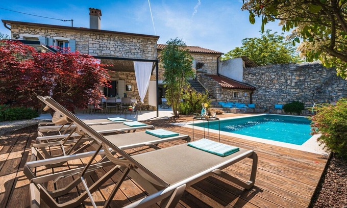 Municipality of Zminj Villa | Villa Nar – Authentique maison en pierre d'Istrie avec piscine privée chauffée