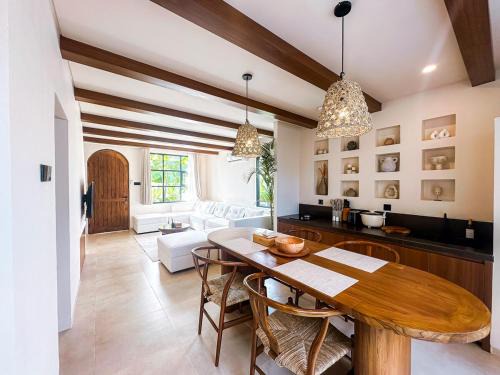 Sei Pinang Appartement | Villa Naruna - Cozy Seseh New Villa Perfect for a Peaceful Stay