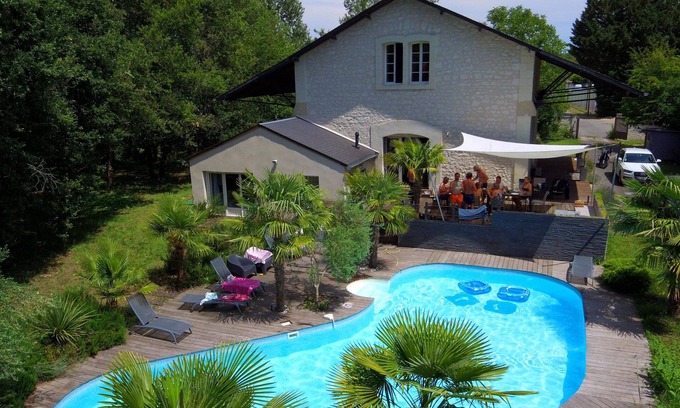 Sazilly Villa | Villa proche chinon 9 personnes avec piscine chauffée