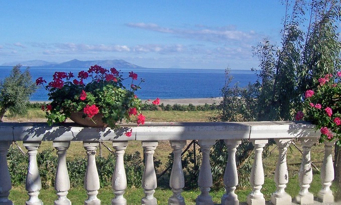 San Giorgio Villa | Villa près de la mer avec une magnifique wiew des îles Eoliennes