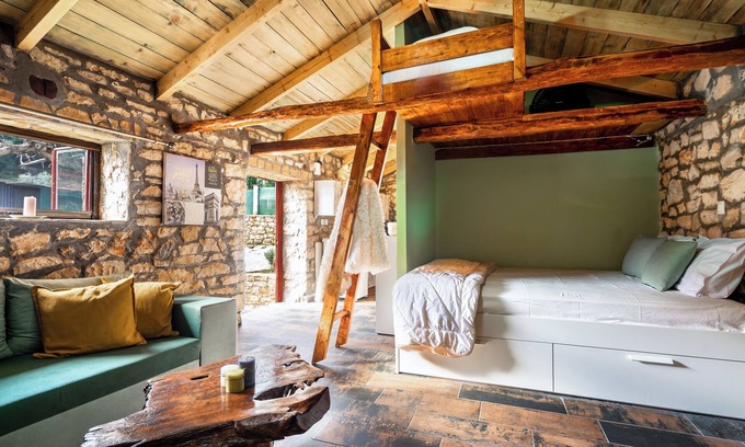 Poulata Villa | Villa 'Nikos' with Mountain View, Wi-Fi and Air Conditioning