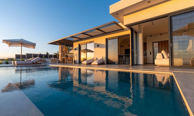Kalamitsi Villa | Villa 'Nimbus Villas' avec vue sur la mer, Wi-Fi et climatisation