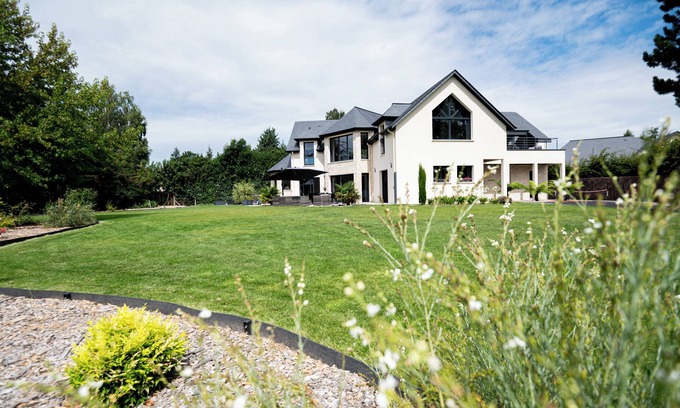 Equemauville Villa | Villa d'architecte tout près d'Honfleur + SPA