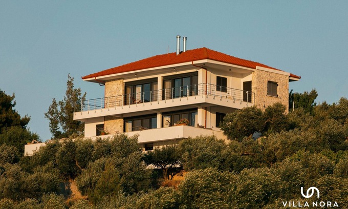 Kassandra Villa | Halkidiki | Villa Nora | Spacieux, entièrement équipé avec grand jardin et vue imprenable