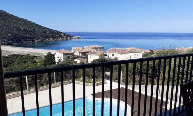 Tizzano Villa | Villa 'OCEANE',piscine privée, vue sur la mer, située à 200 mètres