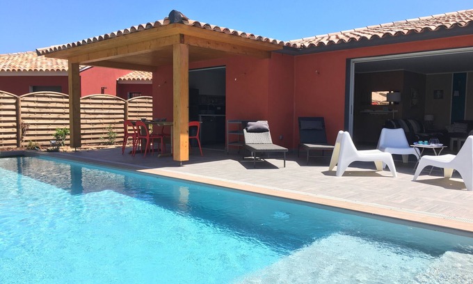 Sainte-Lucie-de-Porto-Vecchio Villa | "OLIVIER", 4/6 personnes, piscine privée chauffée, plage de Pinarello à 300m,PMR