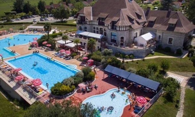 Daumazan-sur-Arize Maison | Villa on child-friendly park with swimming pool