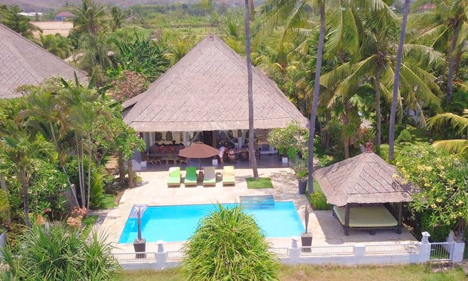 Dencarik Villa | Villa sur la plage à Bali
